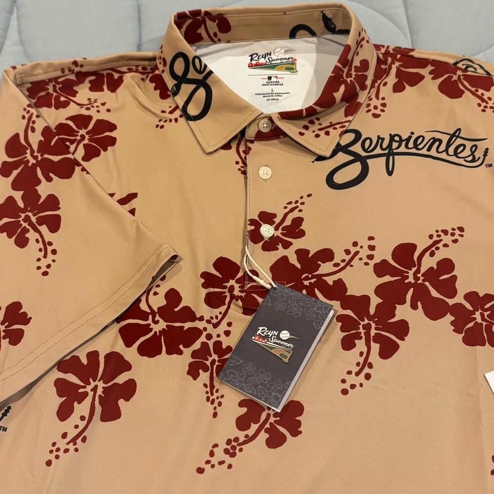 Men’s Reyn Spooner MLB Arizona Diamondbacks (Serpientes) Hawaiian Golf Polo, L